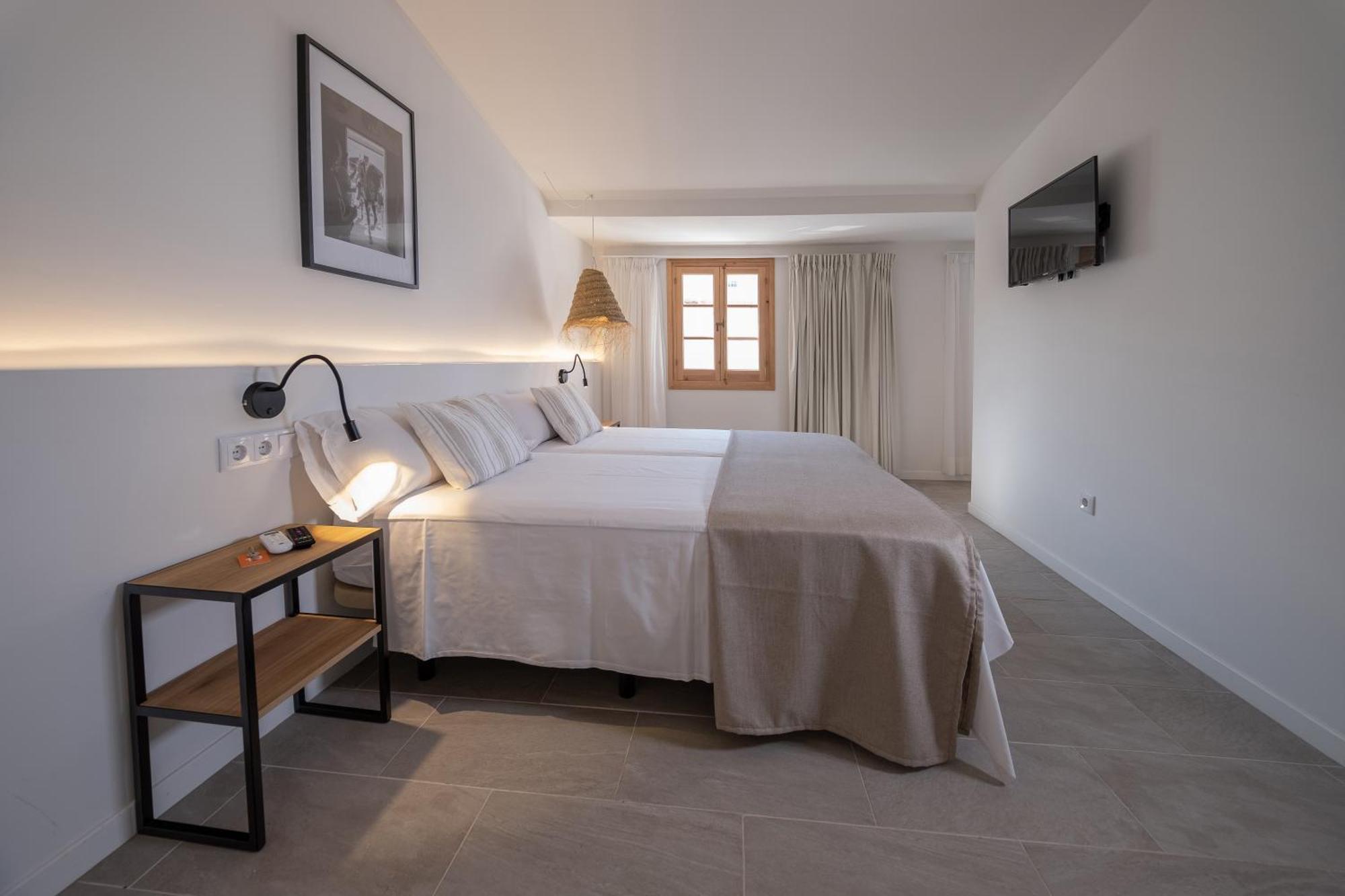 Hotel Tres Tocs à Ciutadella  Extérieur photo