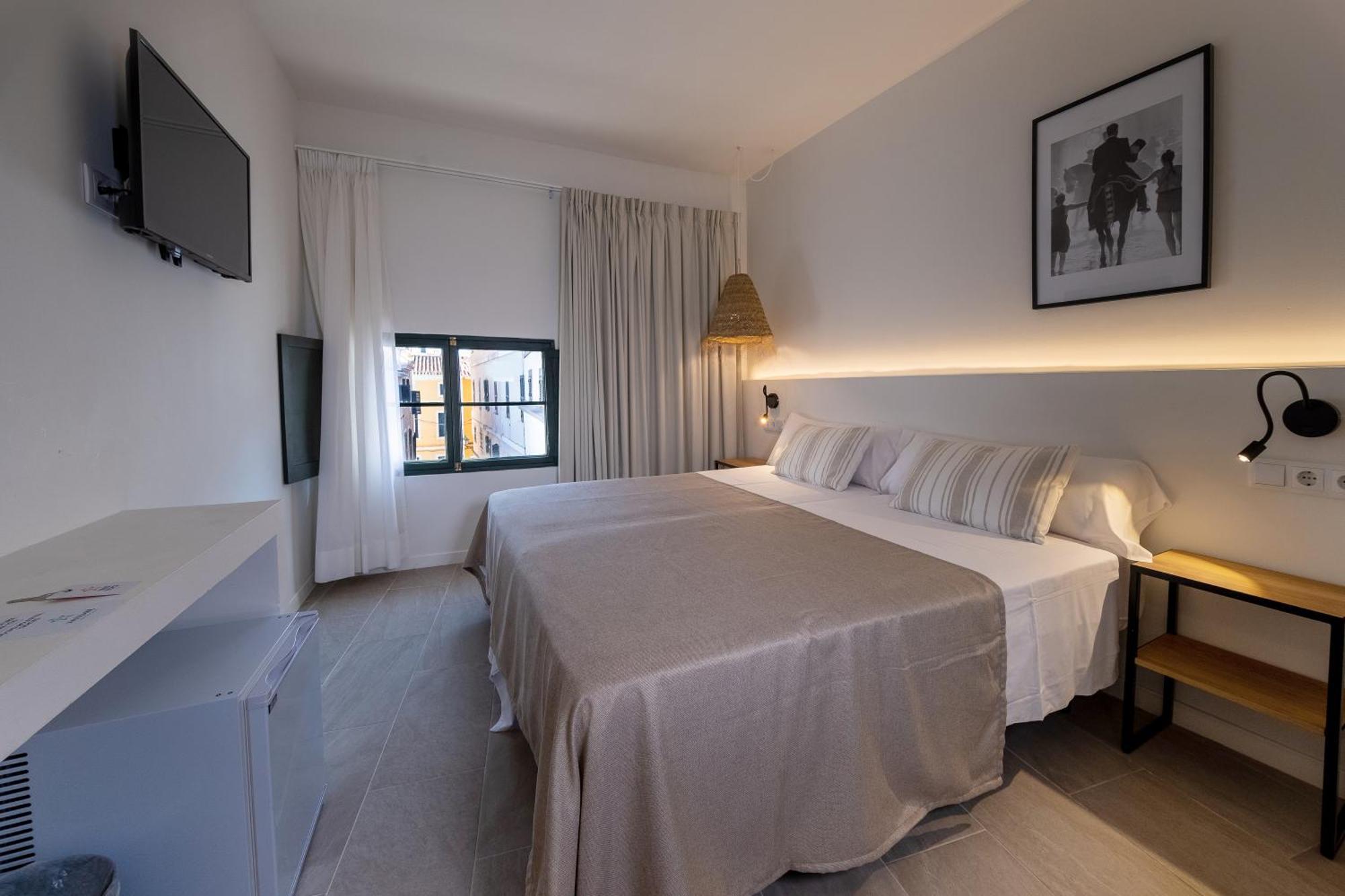 Hotel Tres Tocs à Ciutadella  Extérieur photo